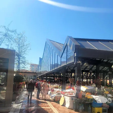 @bazaar 아파트 티라나