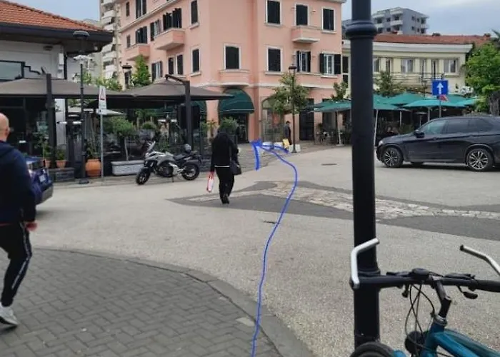 @bazaar * تيرانا